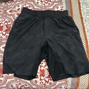 Lululemon Shorts Black 9 inch inseam and liner